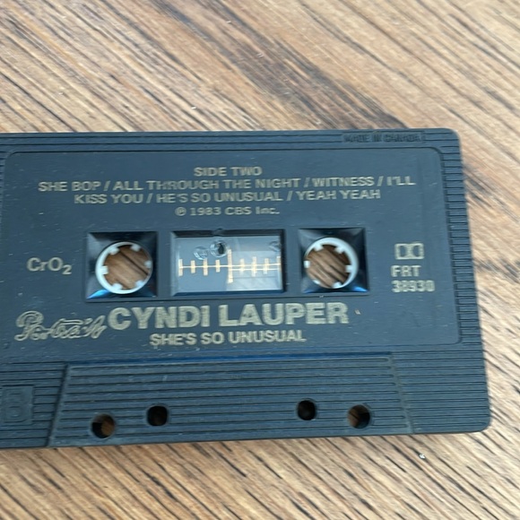 Cyndi Lauper He’s So Unusual Cassette Tape CBS 1983 - Picture 5 of 7